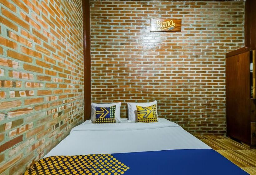 Отель Oyo Homes 90996 Desa Wisata Pulesari