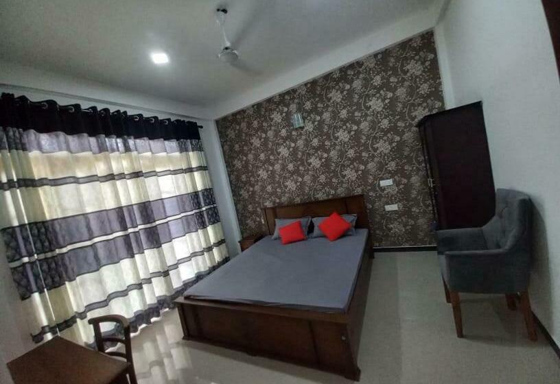 هتل Peacock Paradise Villa