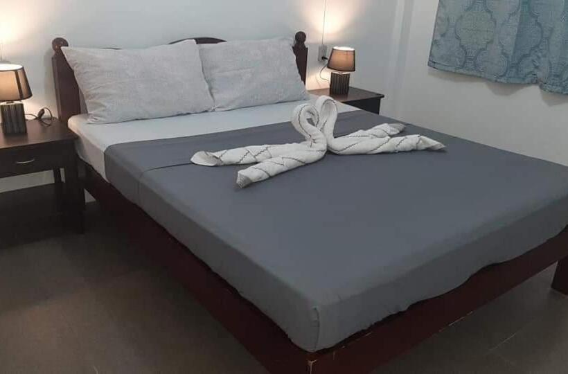 Pension A&c Aquino Guesthouse