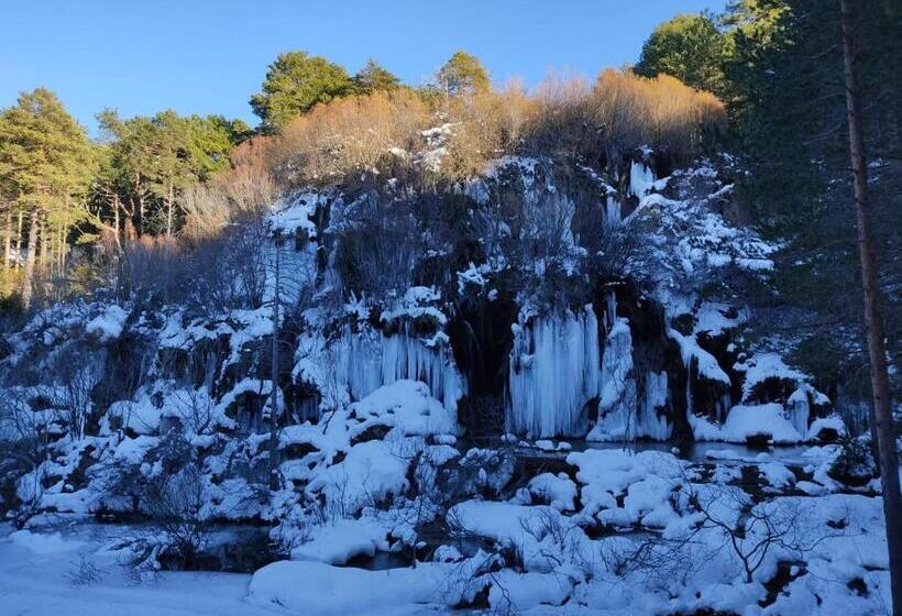 پانسیون Hostal Restaurante Serrania