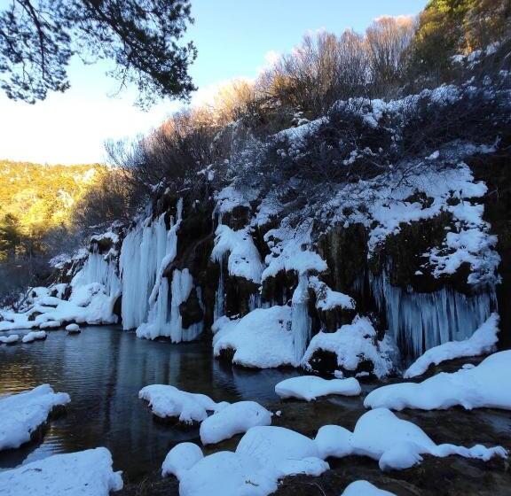 پانسیون Hostal Restaurante Serrania