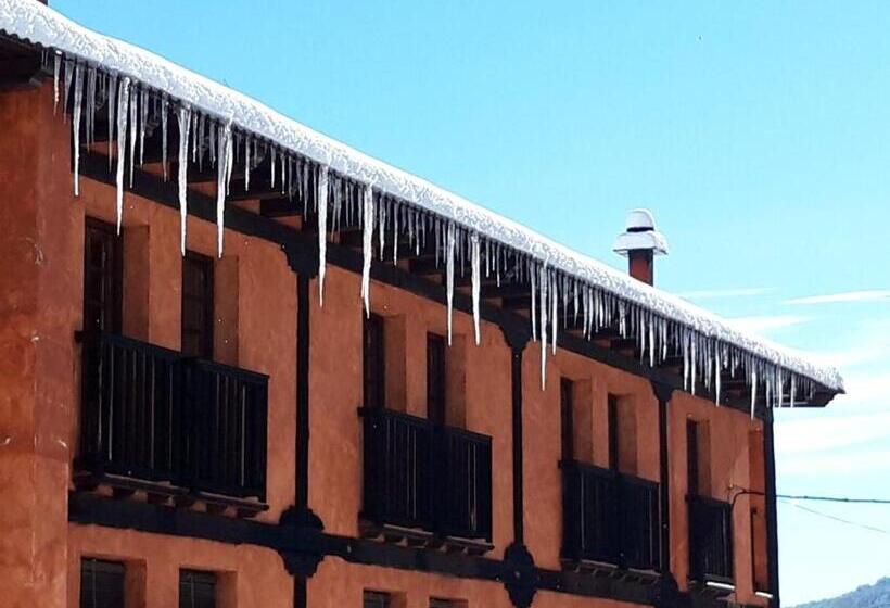 پانسیون Hostal Restaurante Serrania