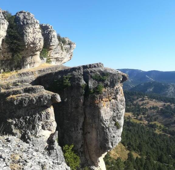 پانسیون Hostal Restaurante Serrania