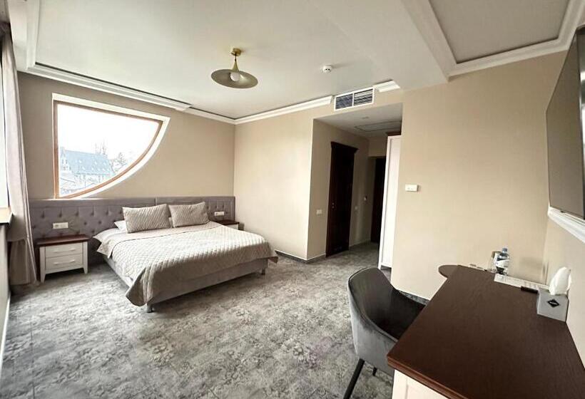 پانسیون Villa Acaem