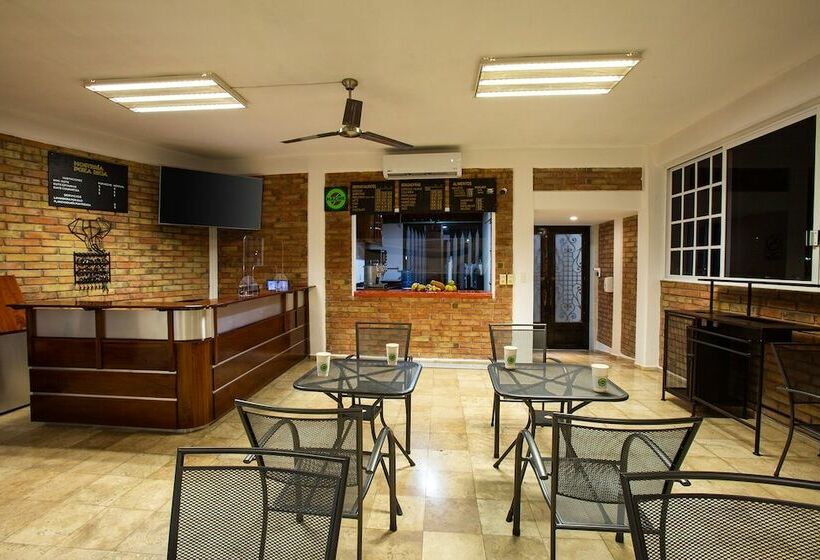 호스텔 Hostería Poza Rica