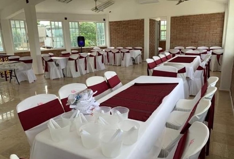 호스텔 Hostería Poza Rica