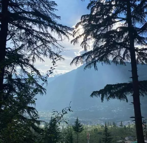 Retkeilymaja Tag S Stay, Naggar