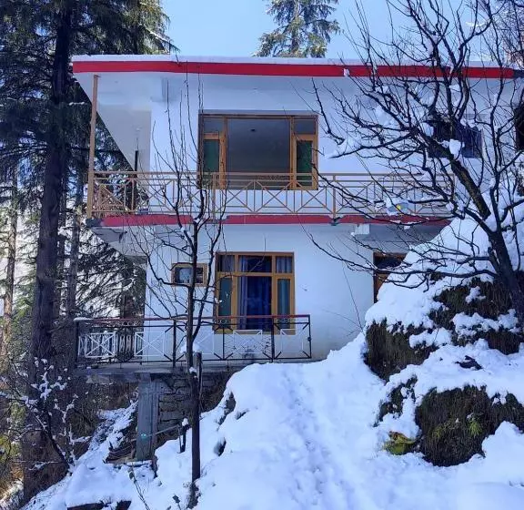Retkeilymaja Tag S Stay, Naggar