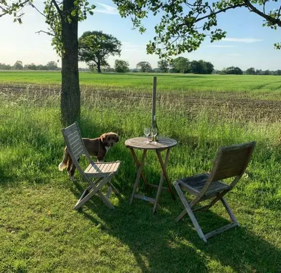 Aamiaismajoitus (B&B) Bluebell Barn
