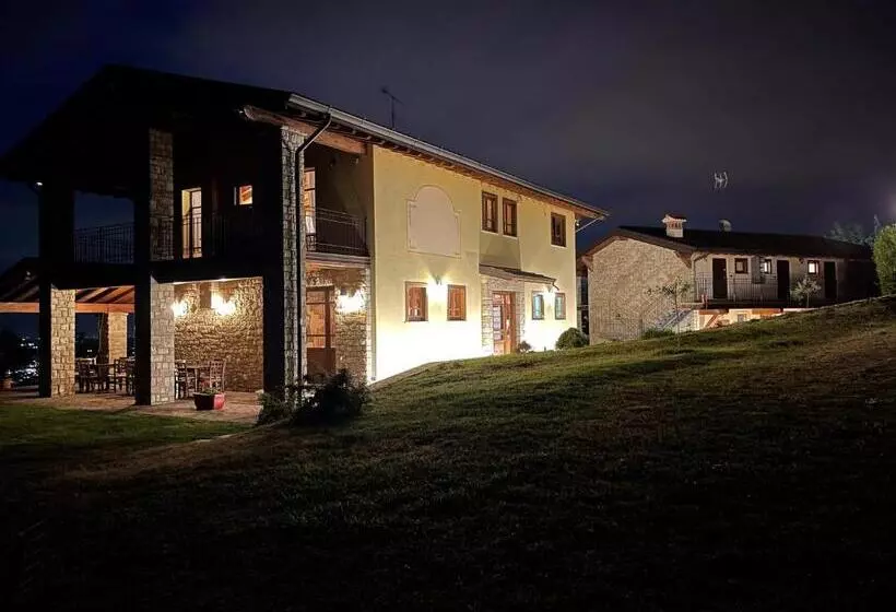 Aamiaismajoitus (B&B) La Fiocchina   Magic Place   Apartments & Studios In Garda Lake   Countryside Farmhouse, Inside The