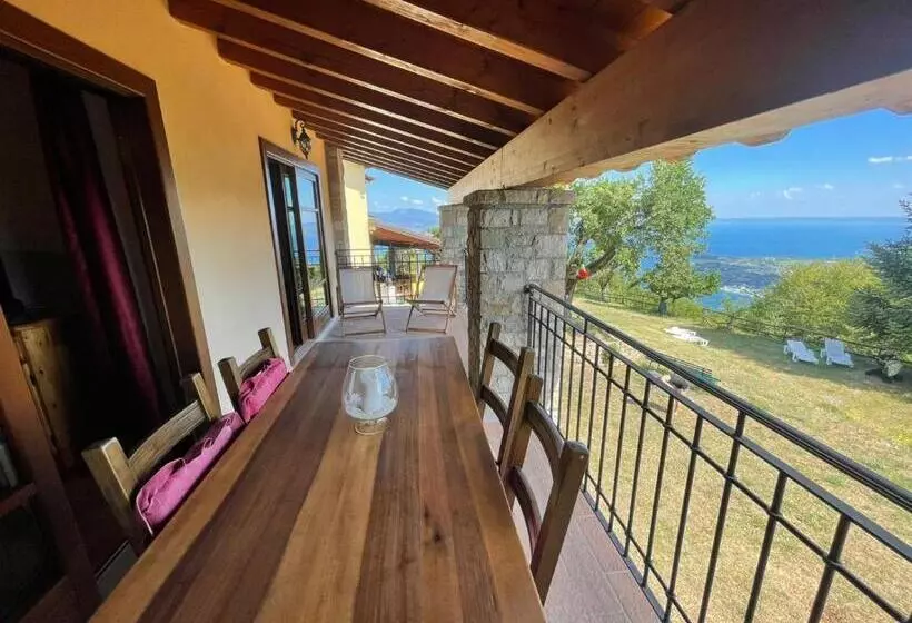 Aamiaismajoitus (B&B) La Fiocchina   Magic Place   Apartments & Studios In Garda Lake   Countryside Farmhouse, Inside The