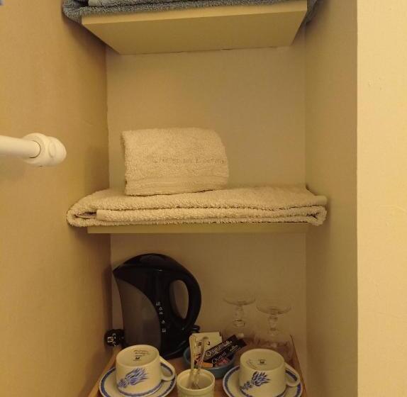 ベッドアンドブレックファースト Le Château De Roquebère