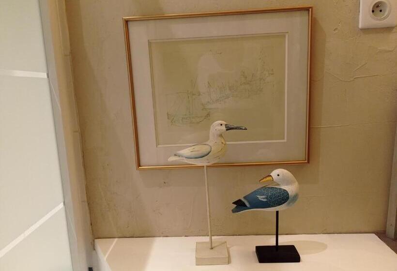 ベッドアンドブレックファースト Le Château De Roquebère