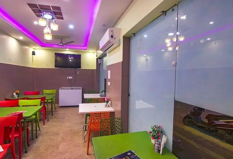 Fabhotel Pushp Kunj