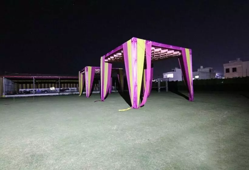 Fabhotel Pushp Kunj