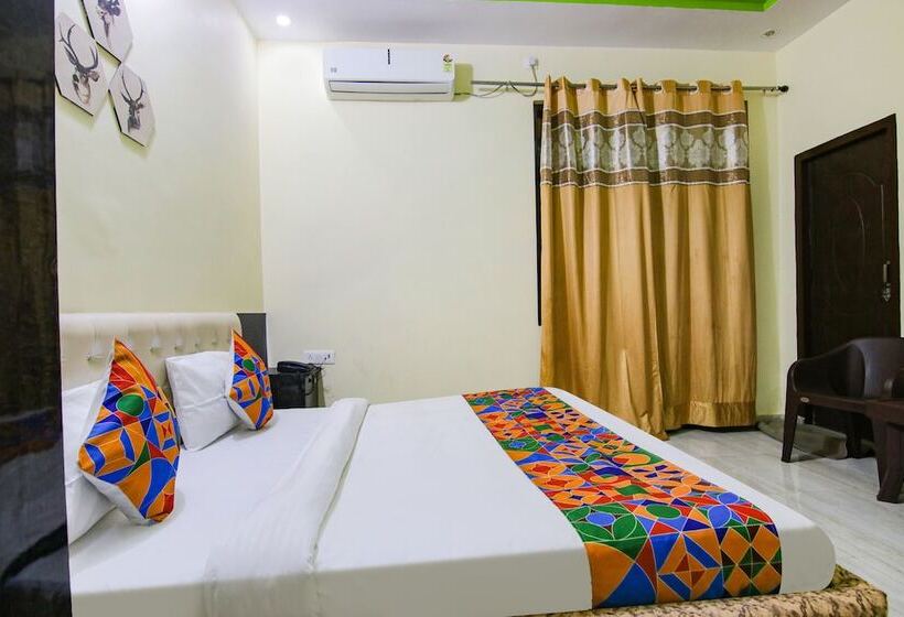 Fabhotel Pushp Kunj