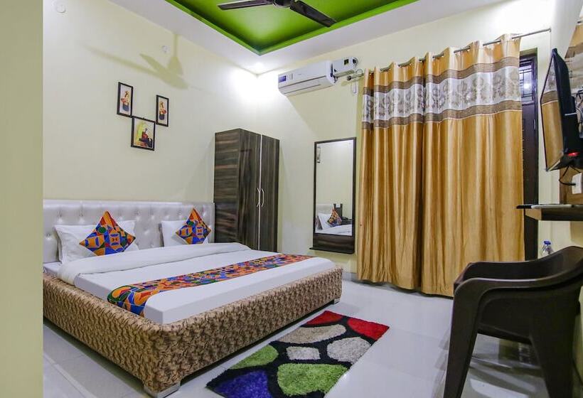 Fabhotel Pushp Kunj