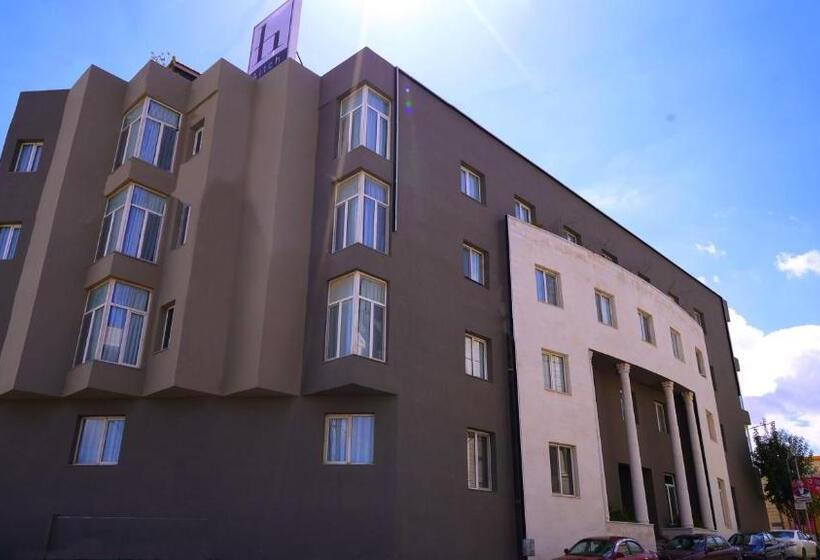 Aitch Boutique Hotel   An Lih