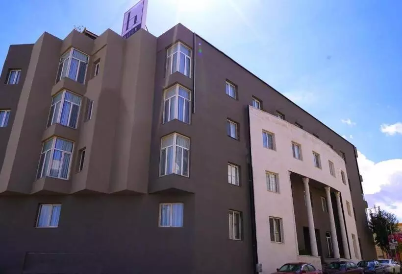 Aitch Boutique Hotel   An Lih