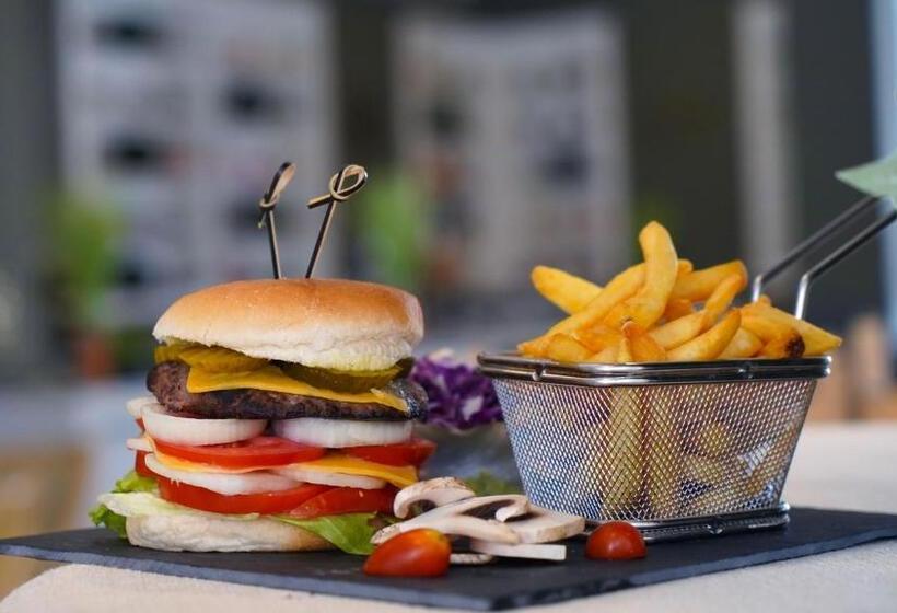 Aitch Boutique Hotel   An Lih