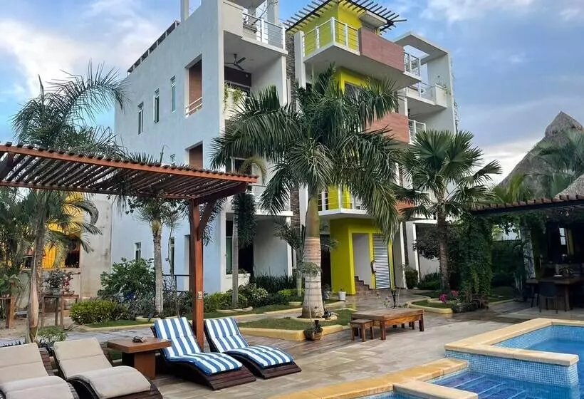 ホテル Coco Mar Suites