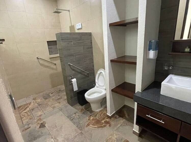 בית מלון כפרי Coco Mar Suites