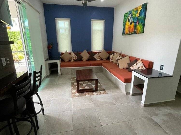 בית מלון כפרי Coco Mar Suites