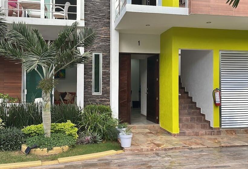 בית מלון כפרי Coco Mar Suites