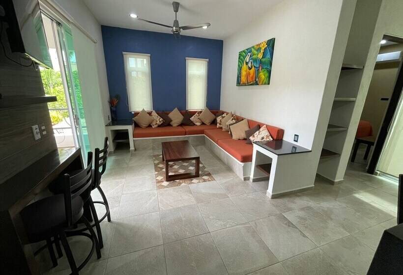 בית מלון כפרי Coco Mar Suites