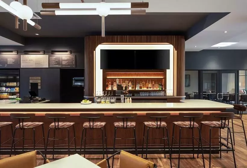 ホテル Courtyard By Marriott Owatonna Downtown