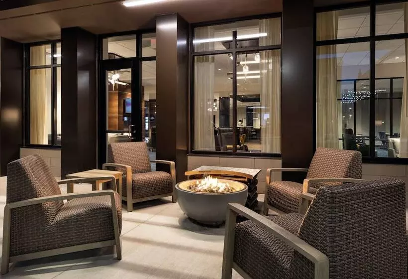 ホテル Courtyard By Marriott Owatonna Downtown