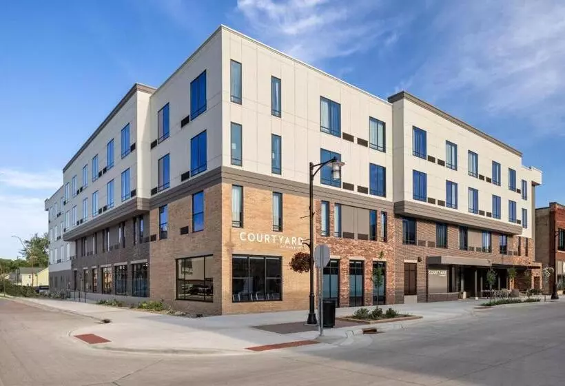 ホテル Courtyard By Marriott Owatonna Downtown