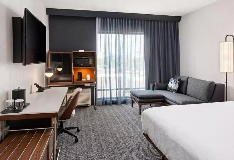 ホテル Courtyard By Marriott Owatonna Downtown