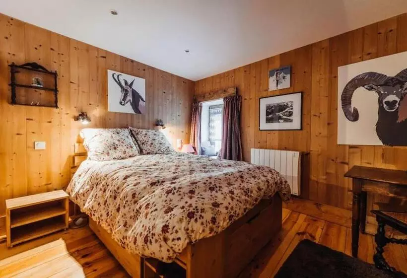 هتل Farmhouse With 4 Bedrooms 4 Bathrooms Private Parking Sauna Terrace