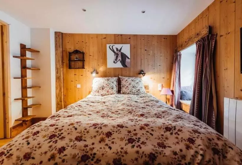 هتل Farmhouse With 4 Bedrooms 4 Bathrooms Private Parking Sauna Terrace
