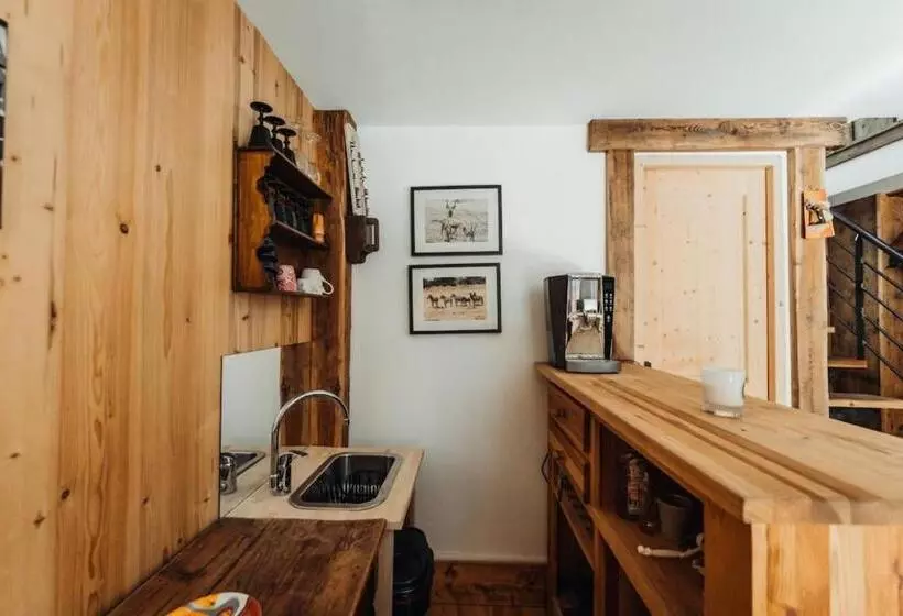 هتل Farmhouse With 4 Bedrooms 4 Bathrooms Private Parking Sauna Terrace