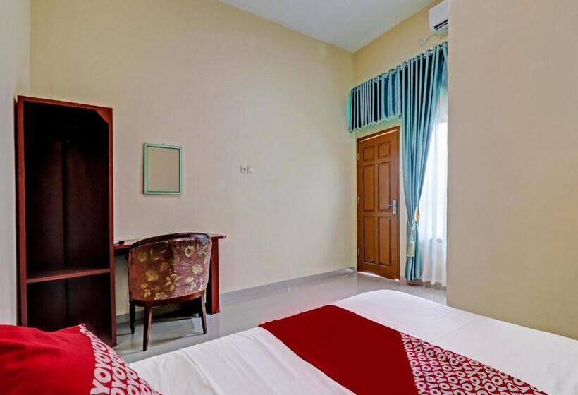Hotel Oyo 90945 Arizon Kost