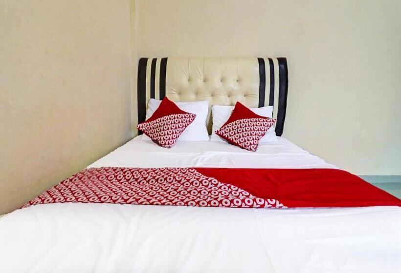 Hotel Oyo 90945 Arizon Kost
