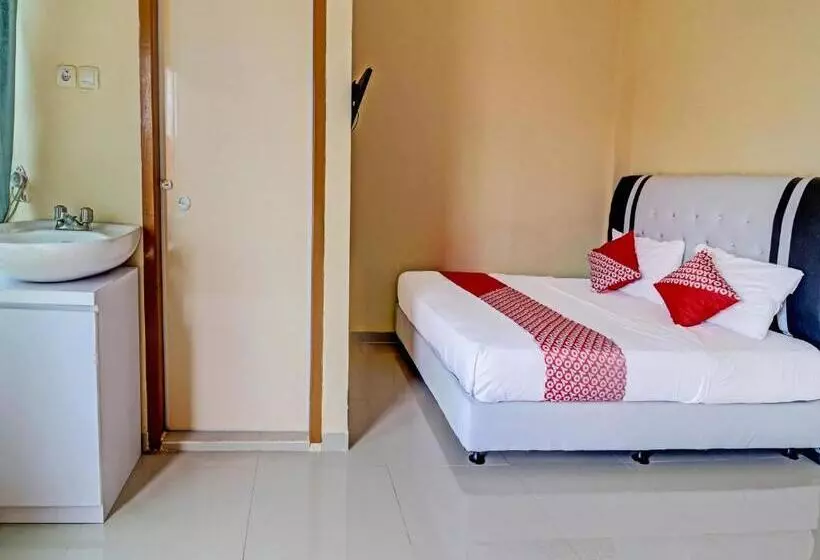هتل Oyo 90945 Arizon Kost