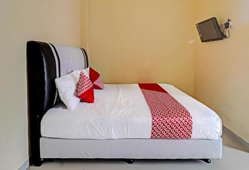Hotel Oyo 90945 Arizon Kost