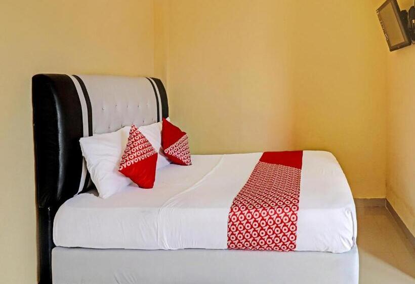 Hotel Oyo 90945 Arizon Kost