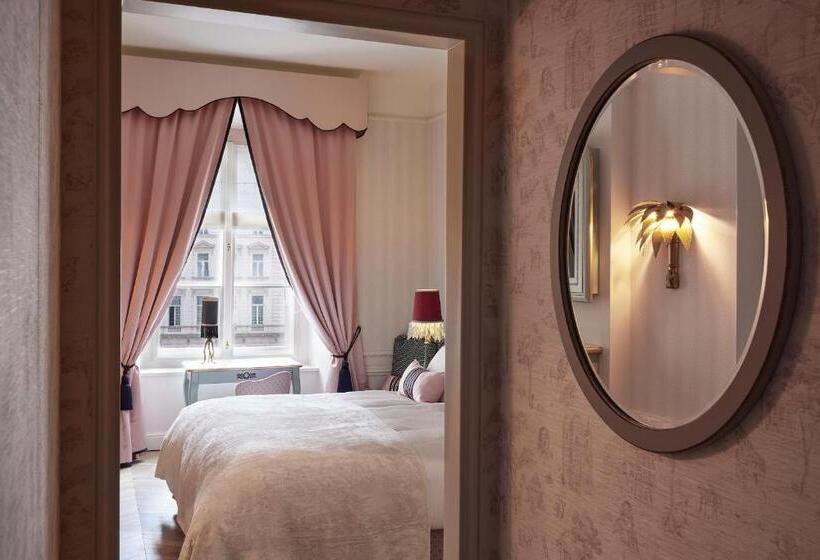 호텔 The Leo Grand