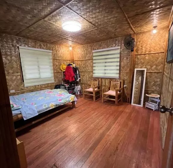 ペンション Bahay Kubo Zailaih