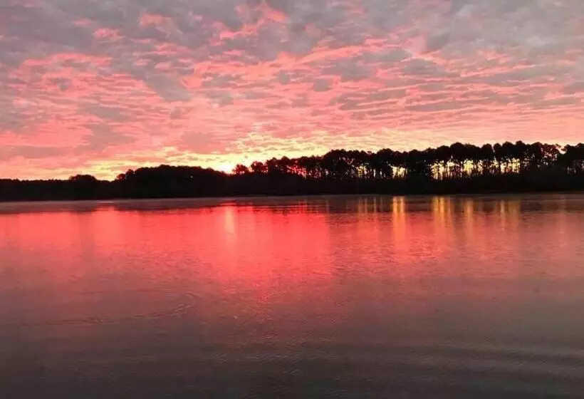 Alpine Motel Room,wifi,sandy Beach,boat Ramp,pier And Marina,bath House With Laundromat