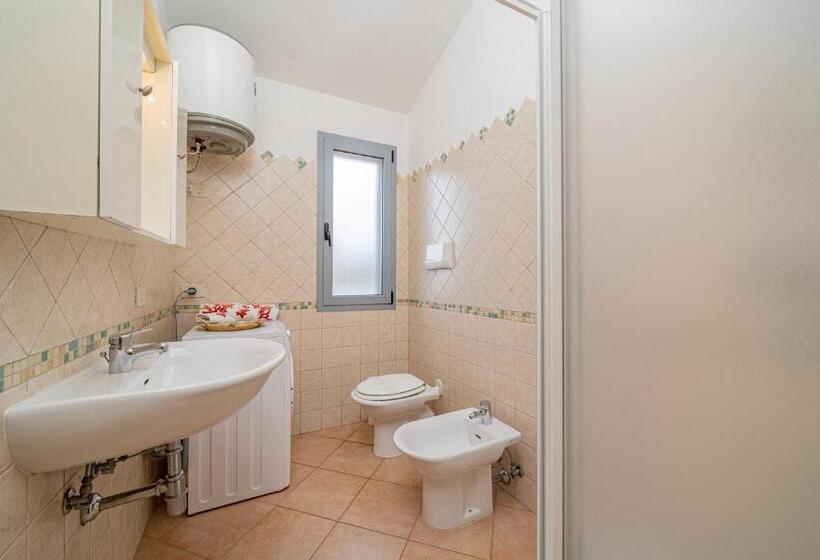 Apartments In Residence With Swimming Pool In Cala Girgolu