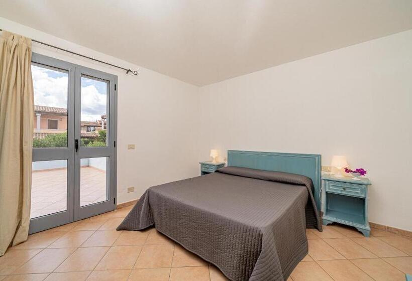 Apartments In Residence With Swimming Pool In Cala Girgolu