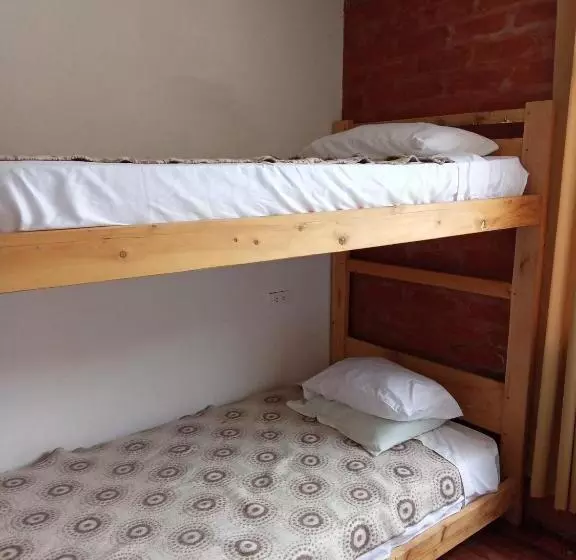 ベッドアンドブレックファースト Backpackers Balcones River Lodge