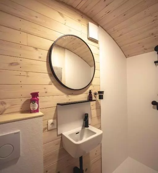 ベッドアンドブレックファースト Boris & Barney