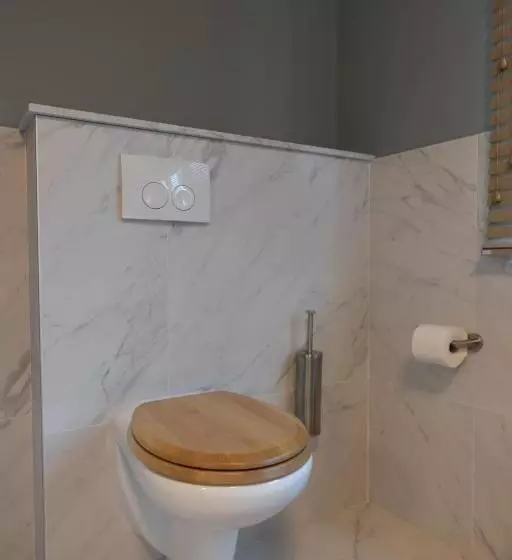 ベッドアンドブレックファースト Boris & Barney