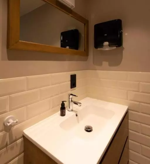 ベッドアンドブレックファースト Boris & Barney